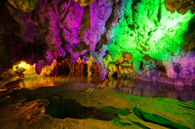 まさに穴場スポット!神秘的な世界を探検できる岡山の鍾乳洞3選